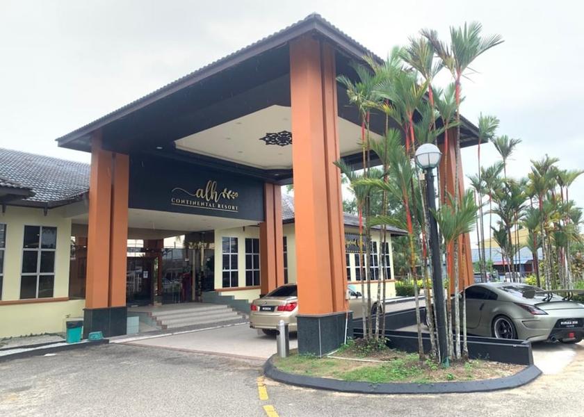 Pahang Mentakab Exterior Detail