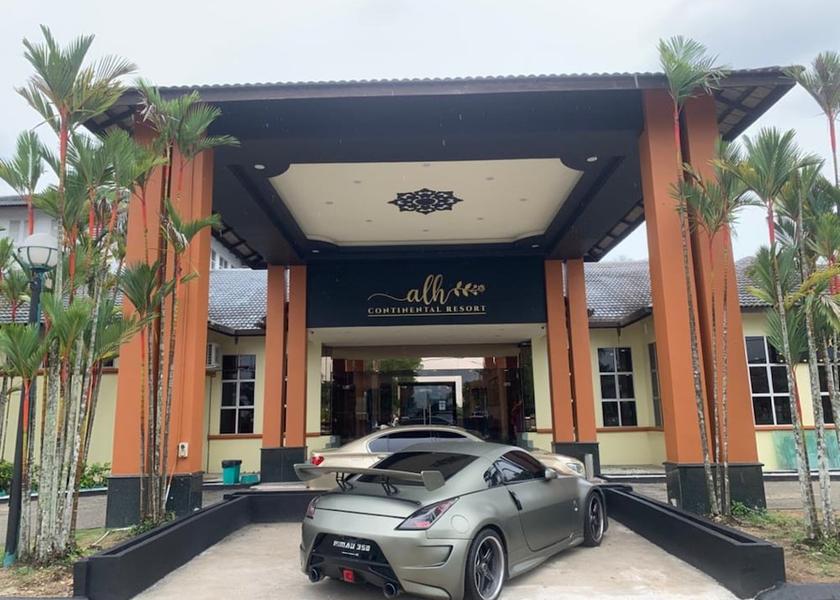 Pahang Mentakab Exterior Detail