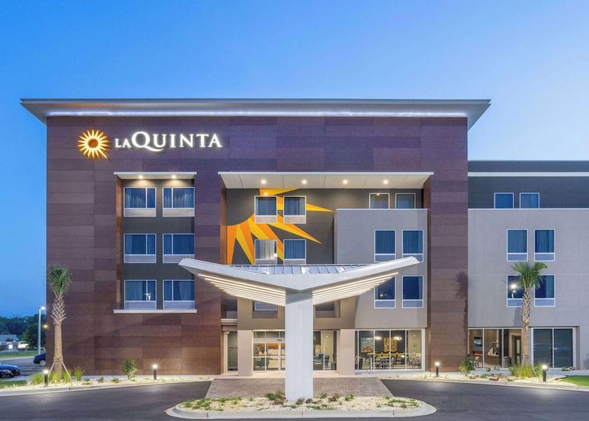 Georgia Valdosta Exterior Detail