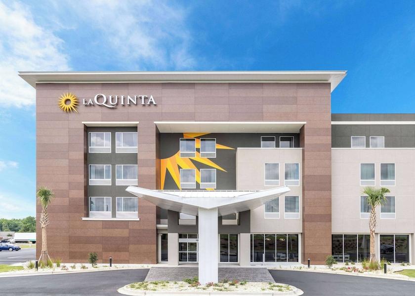 Georgia Valdosta Exterior Detail