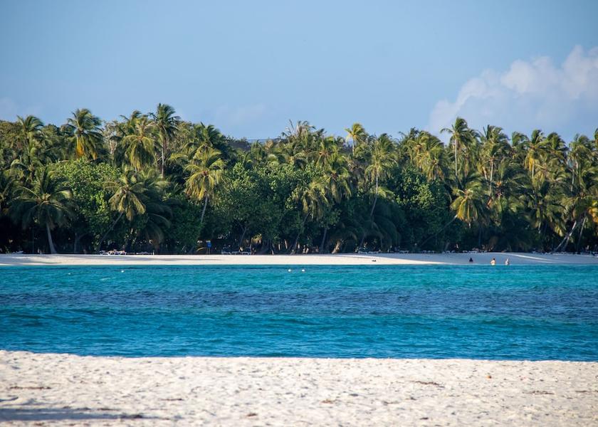 South Ari Atoll Dhiffushi Beach