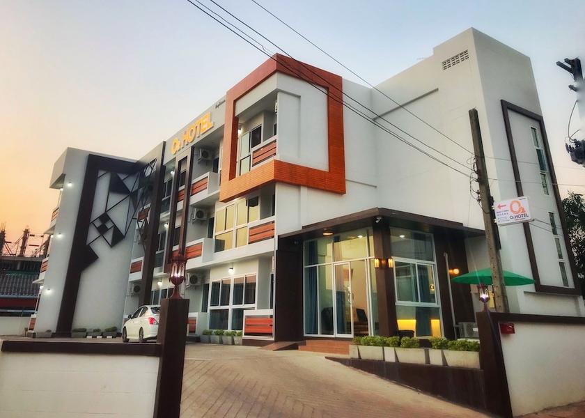 Sakon Nakhon Sakon Nakhon Facade