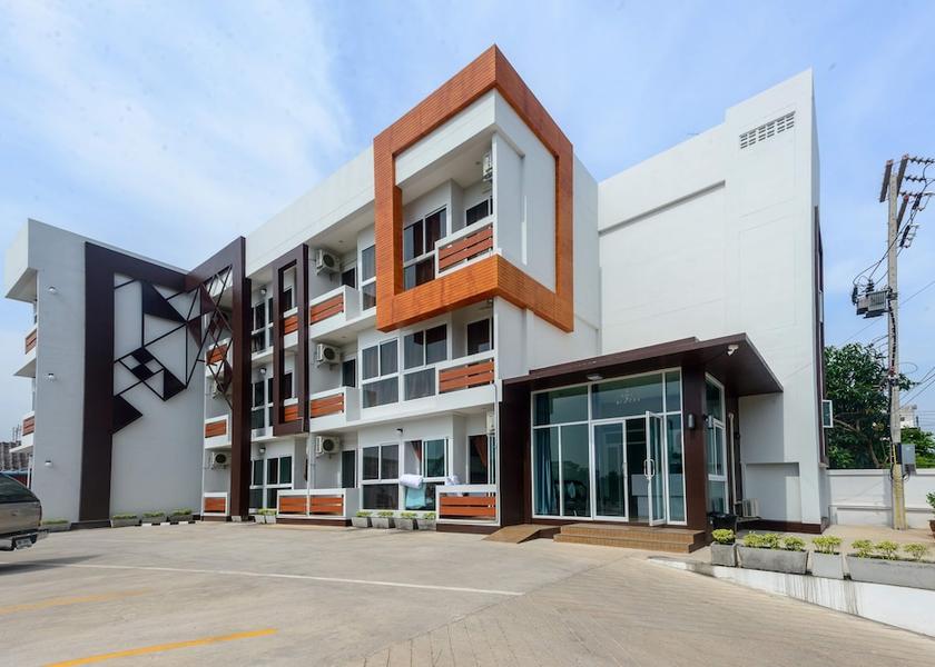 Sakon Nakhon Sakon Nakhon Facade