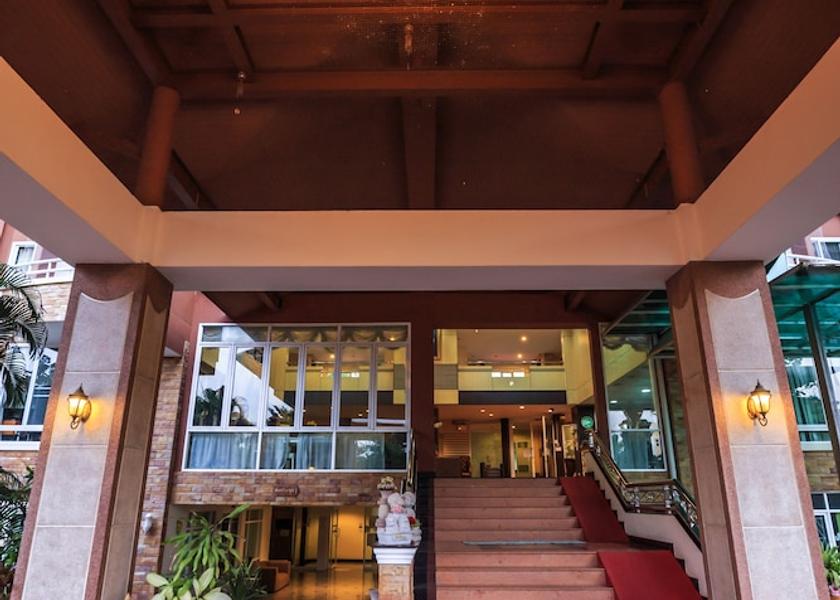 Nakhon Ratchasima Province Nakhon Ratchasima Interior entrance