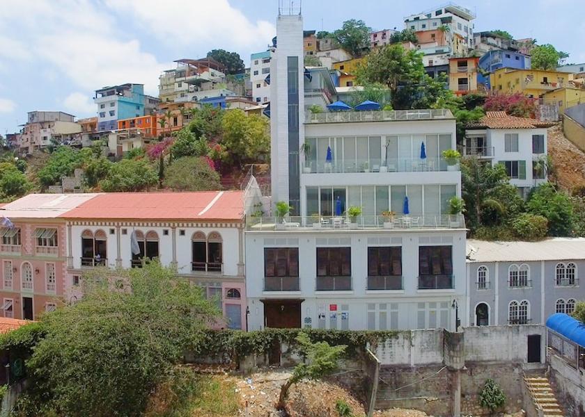 Pichincha Guayaquil Exterior Detail