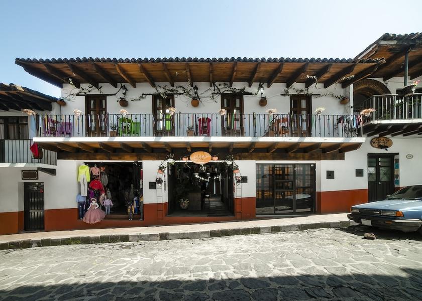 State of Mexico Valle de Bravo Terrace/patio