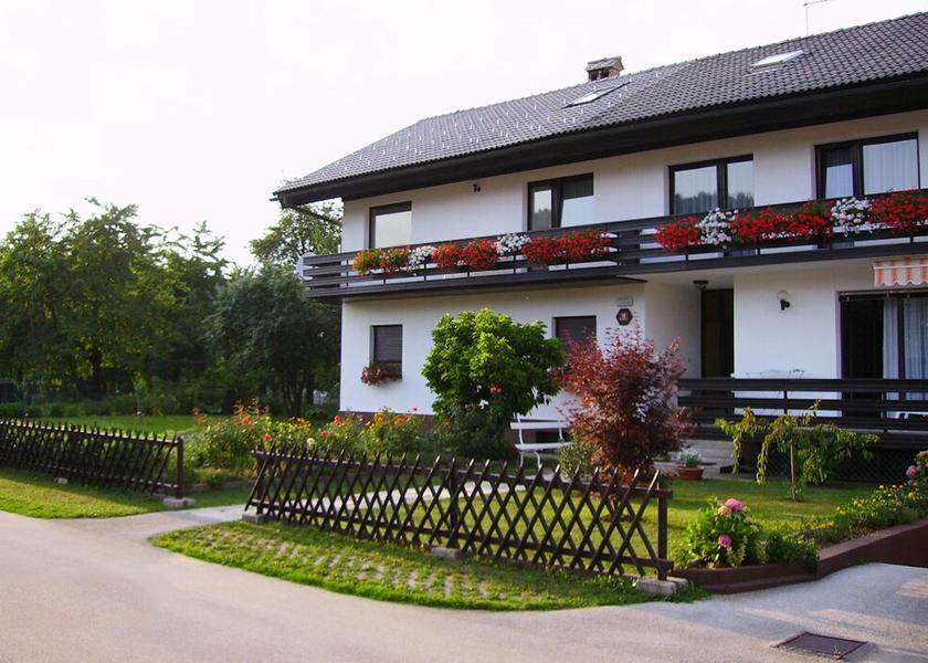  Bled Exterior Detail