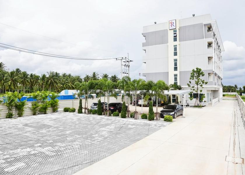 Chonburi pluak daeng Exterior Detail