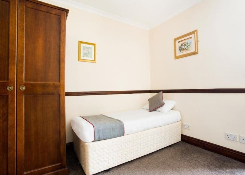 England Saltash Room