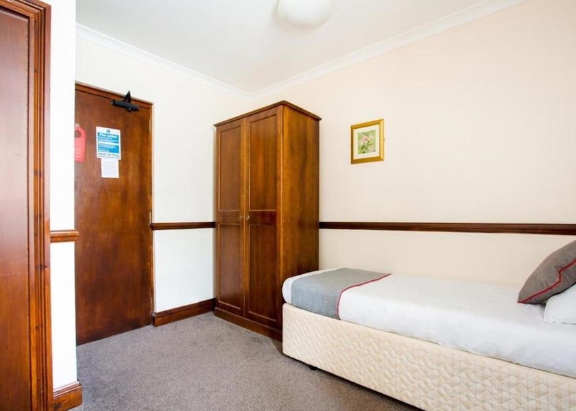 England Saltash Room