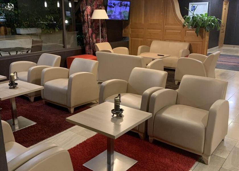Bourgogne-Franche-Comté Nuits-Saint-Georges Lobby sitting area