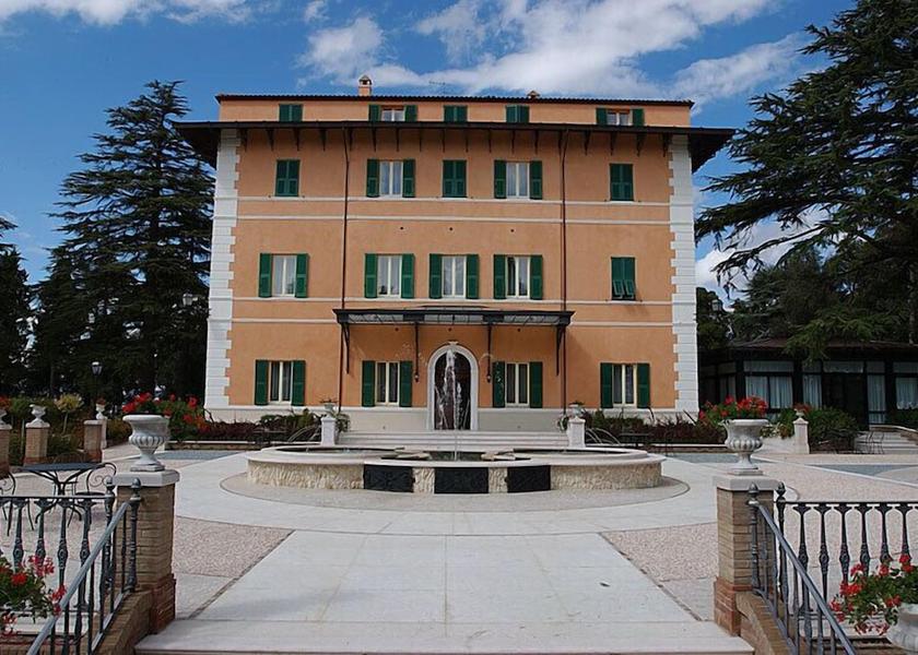 Marche Appignano Facade