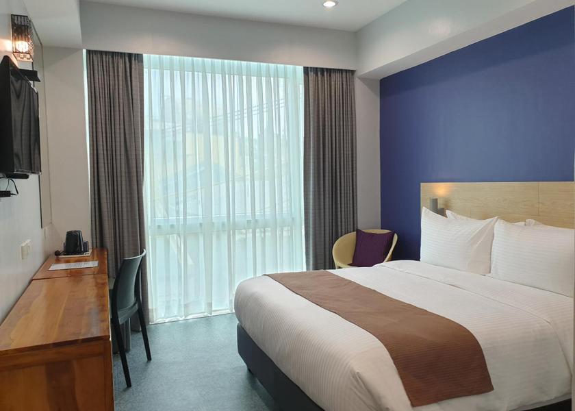  Makati Premier Room