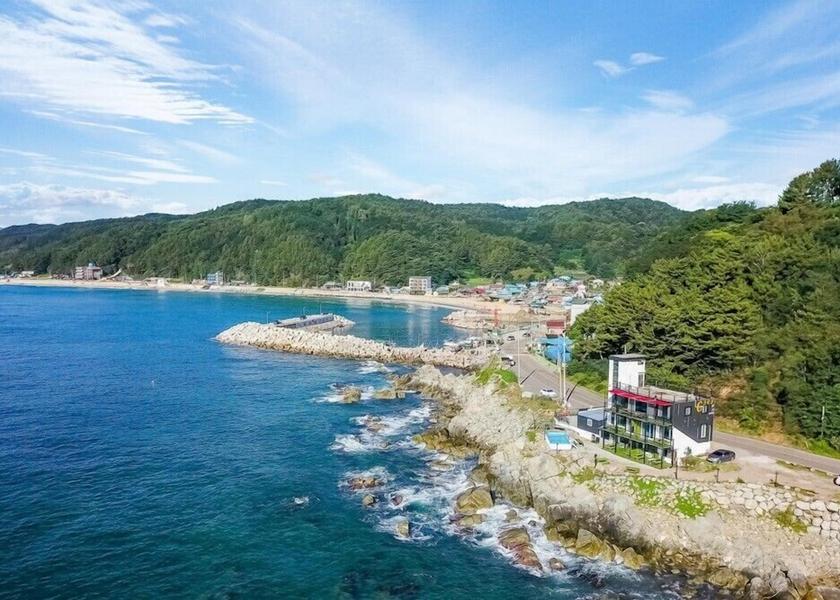 North Gyeongsang Yeongdeok Exterior Detail