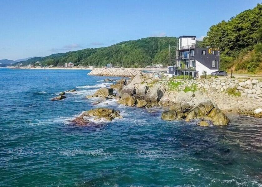 North Gyeongsang Yeongdeok Exterior Detail