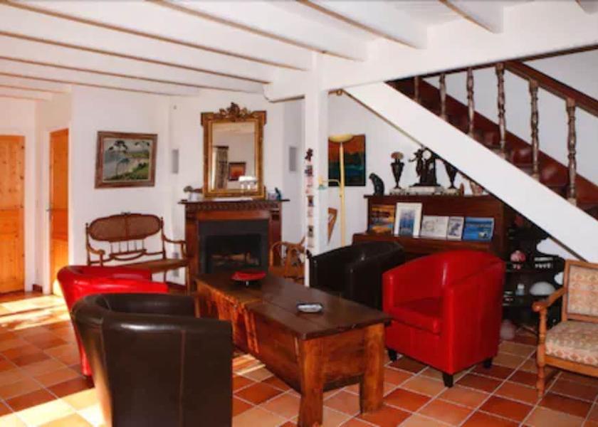 Brittany Concarneau Interior Entrance