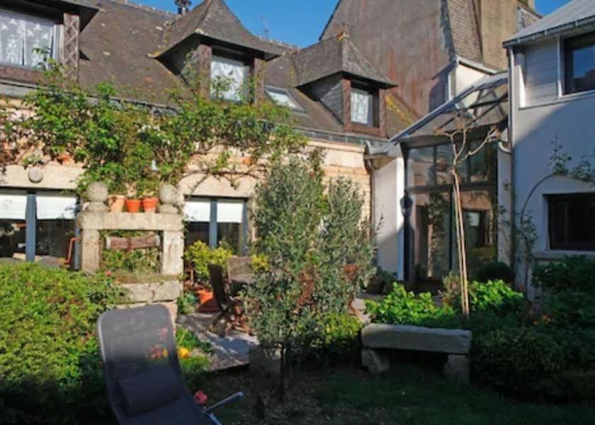 Brittany Concarneau Facade