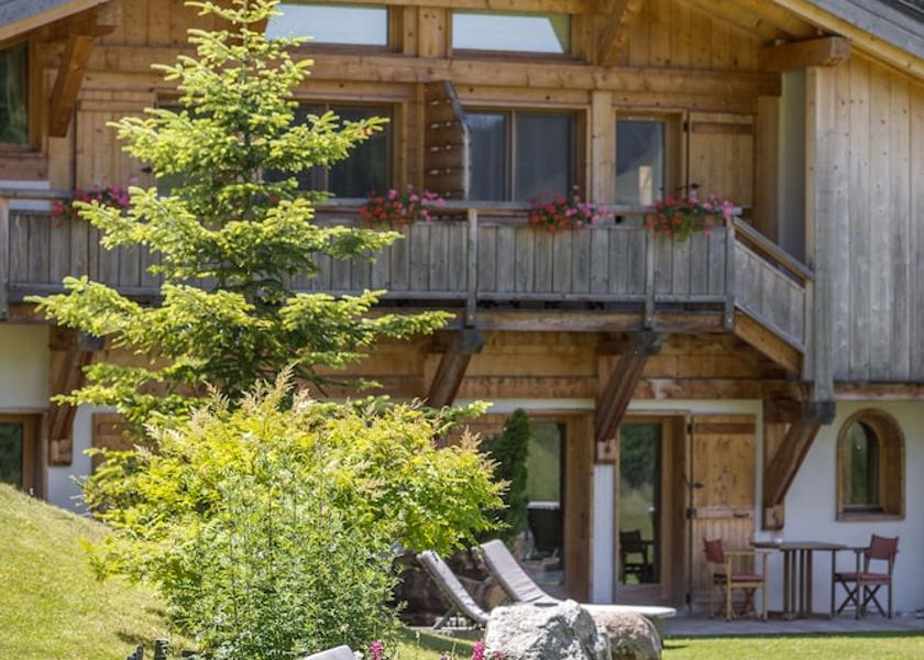 Auvergne-Rhone-Alpes Megeve Exterior Detail