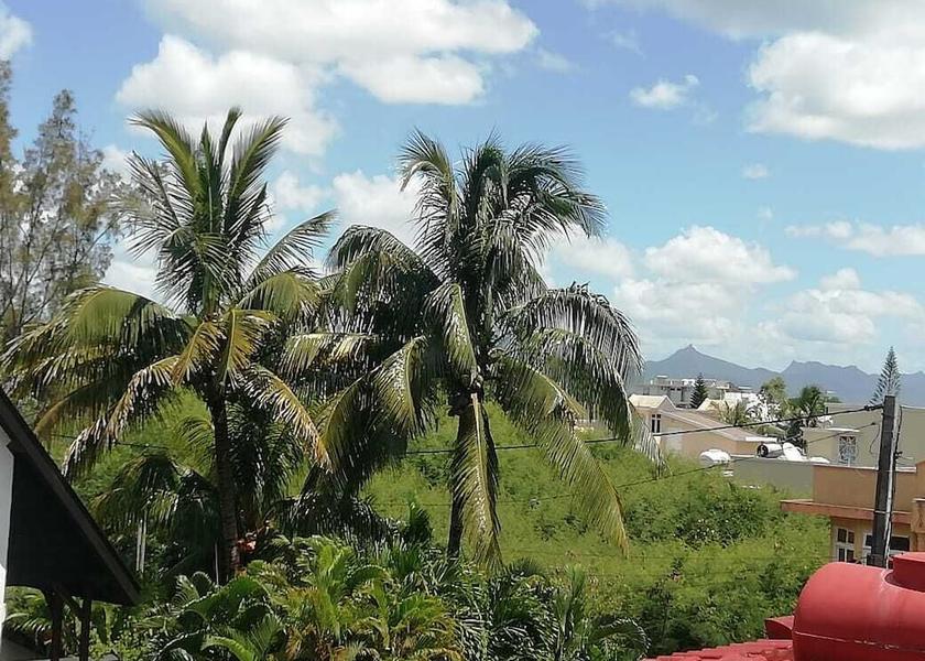 MU Mont Choisy Exterior Detail