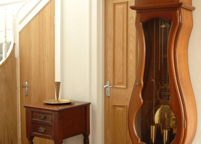 England Wimborne Lobby