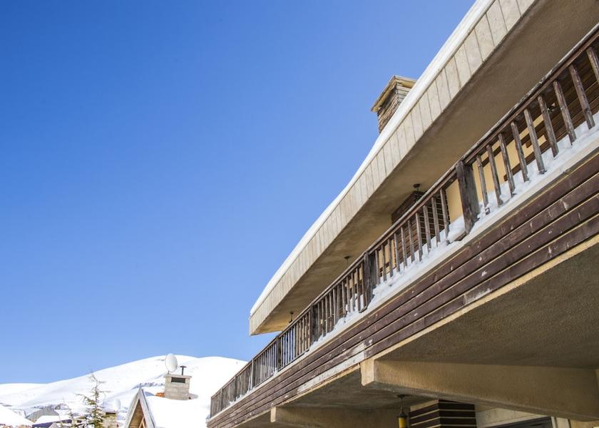  Mzaar Kfardebian Property Grounds