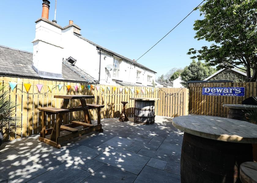 England Kendal Exterior Detail