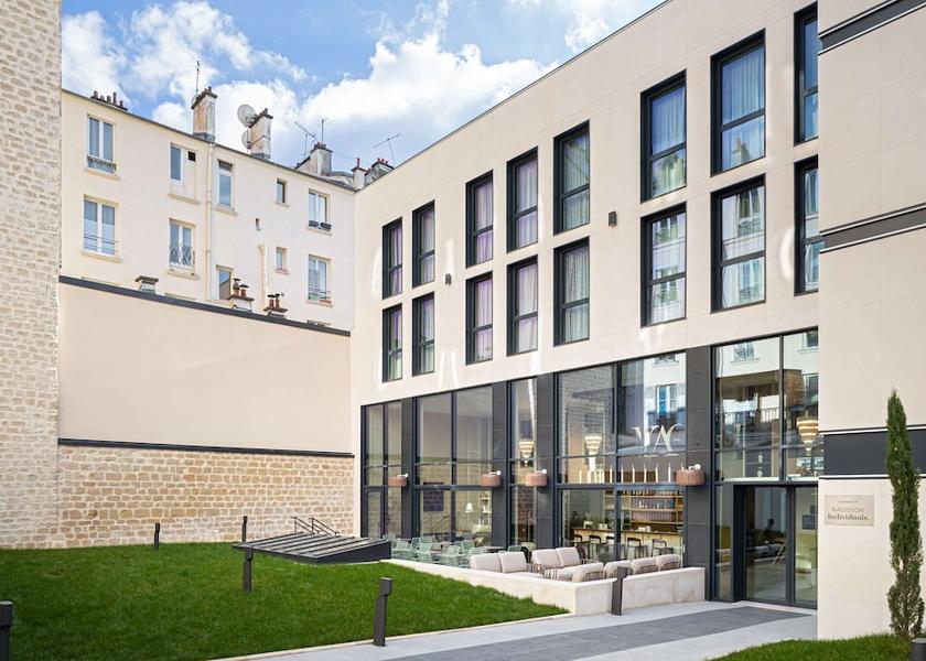 Ile-de-France Clichy Exterior Detail