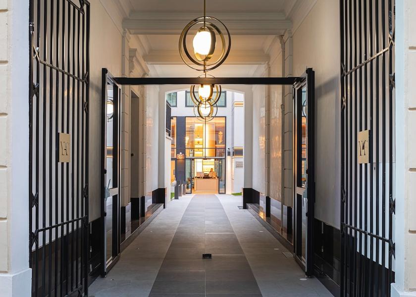 Ile-de-France Clichy Exterior Detail