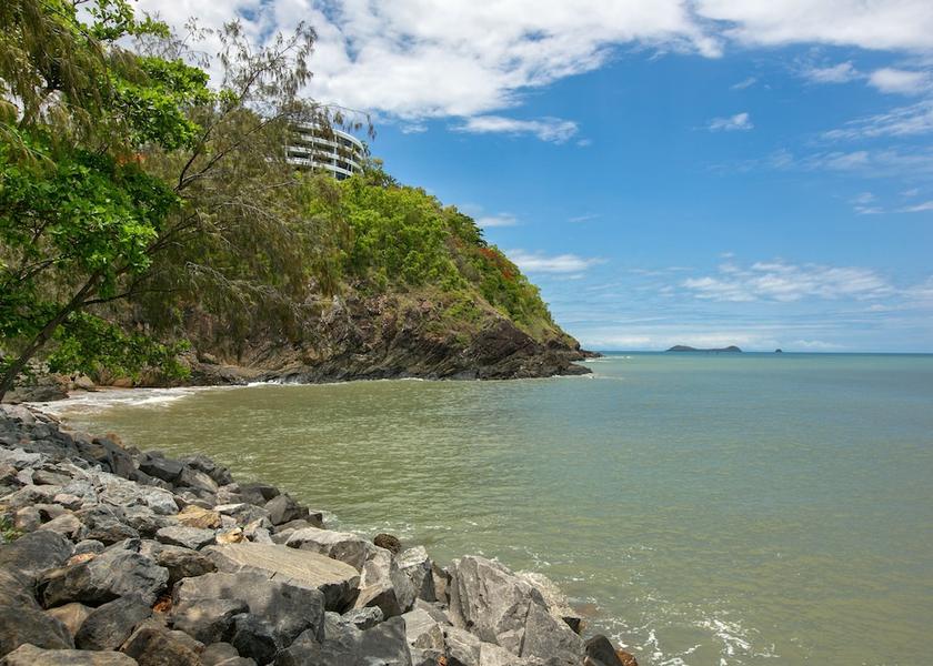 Queensland Cairns Beach