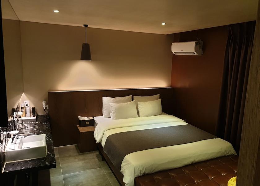  Ulsan Room
