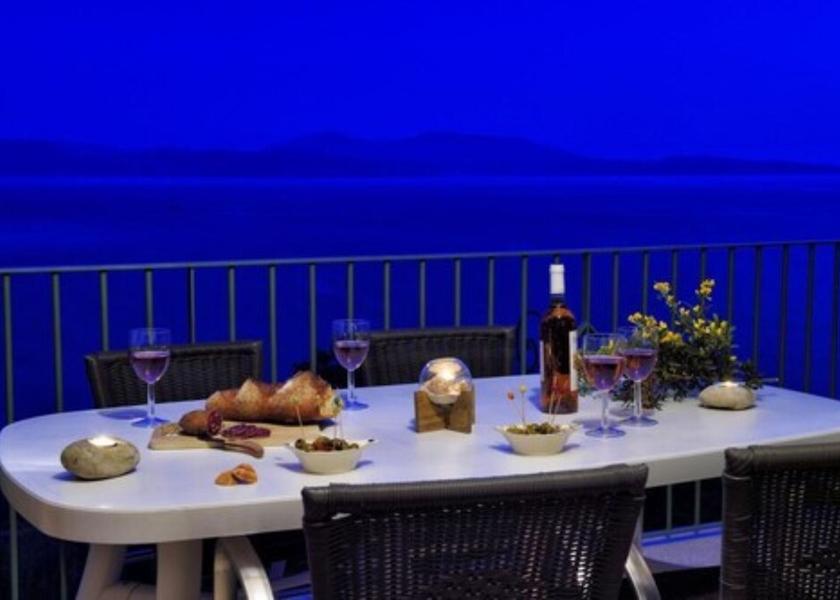 Corsica Cargese In-Room Dining