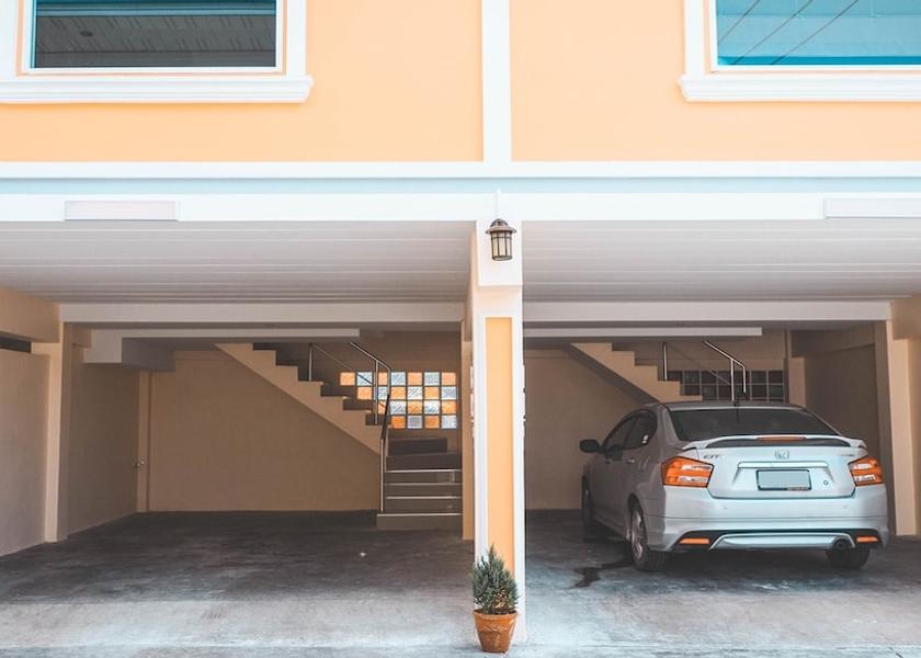 Bangkok Lam Luk Ka Parking