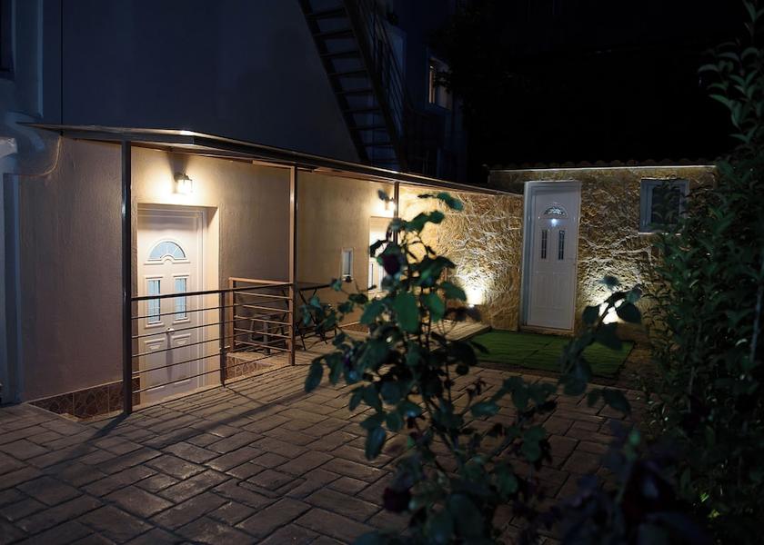 Attica Spata-Artemida Exterior Detail