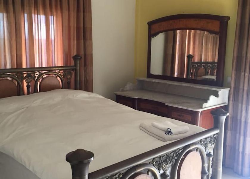  Jounieh Room