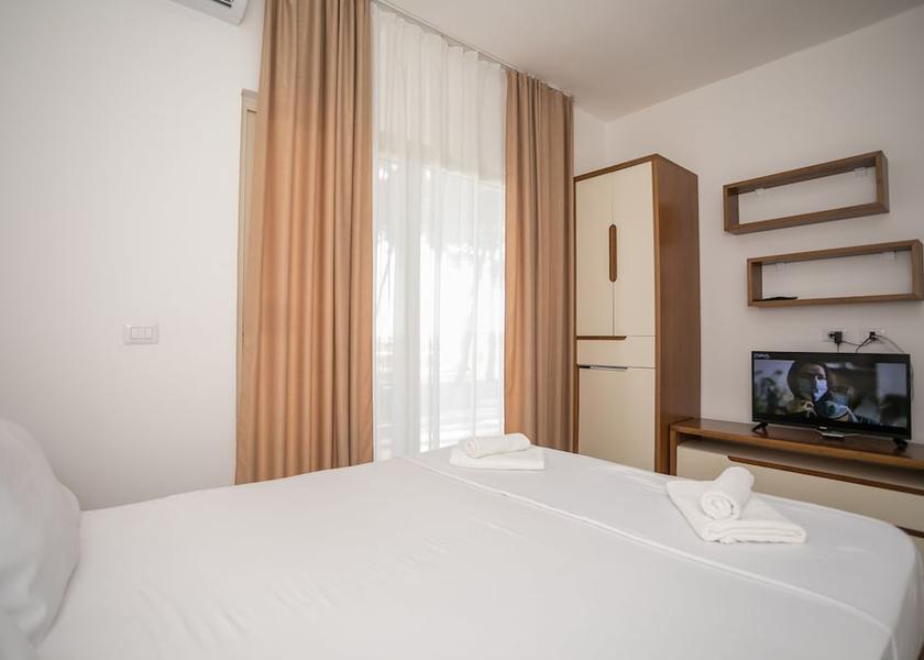  Velipoje Room