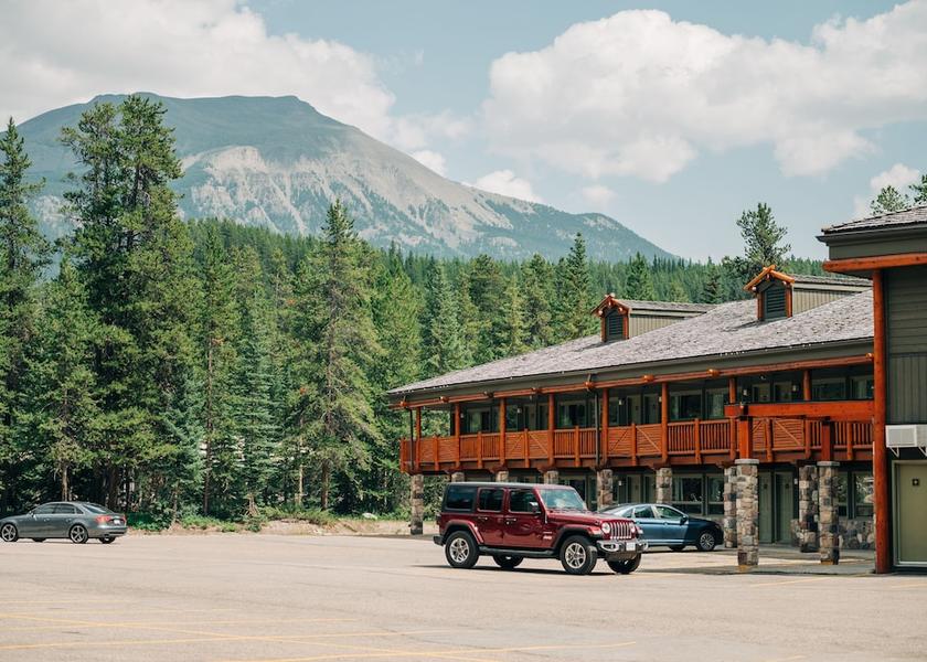 Alberta Lake Louise Exterior
