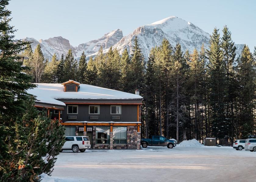 Alberta Lake Louise Exterior