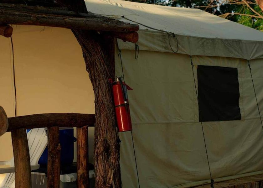 Pedernales Pedernales Exterior Detail