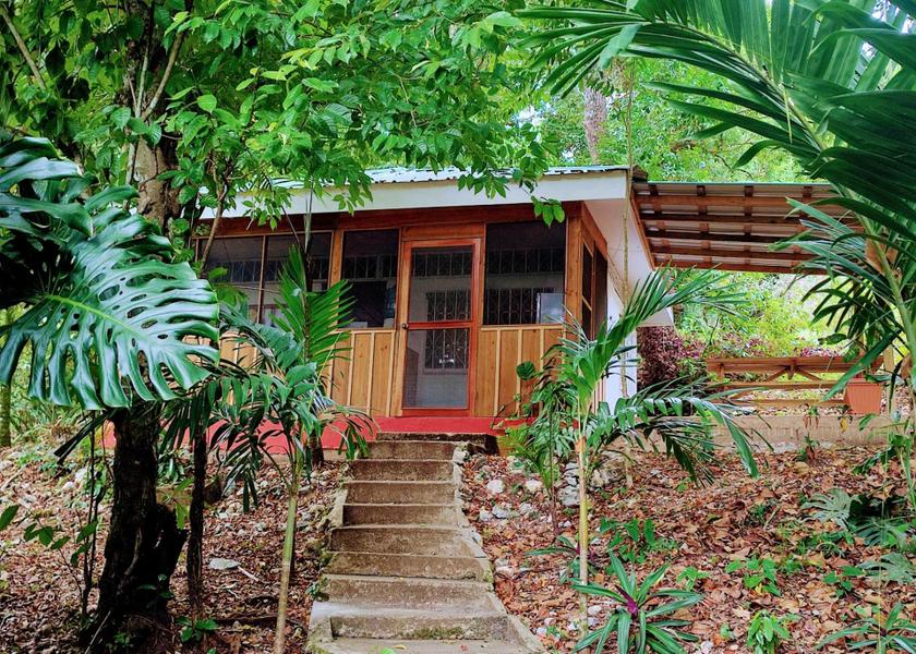 Cayo San Ignacio Hotel Exterior