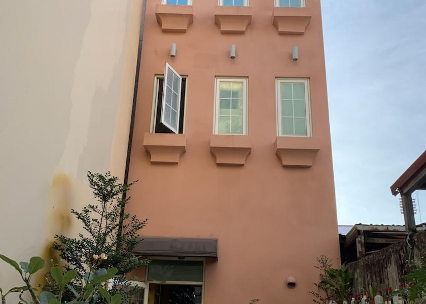 Pingtung County Hengchun Exterior Detail