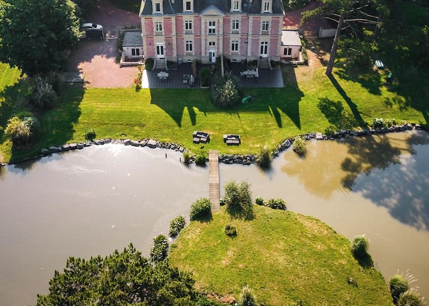 Normandy Ver-sur-Mer Facade