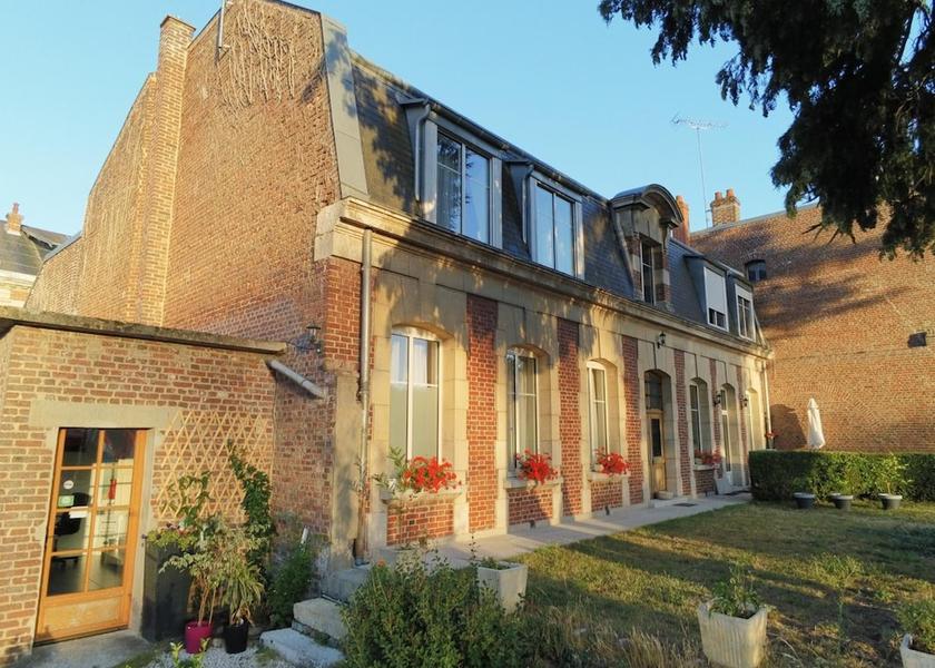 Hauts-de-France Peronne Exterior Detail