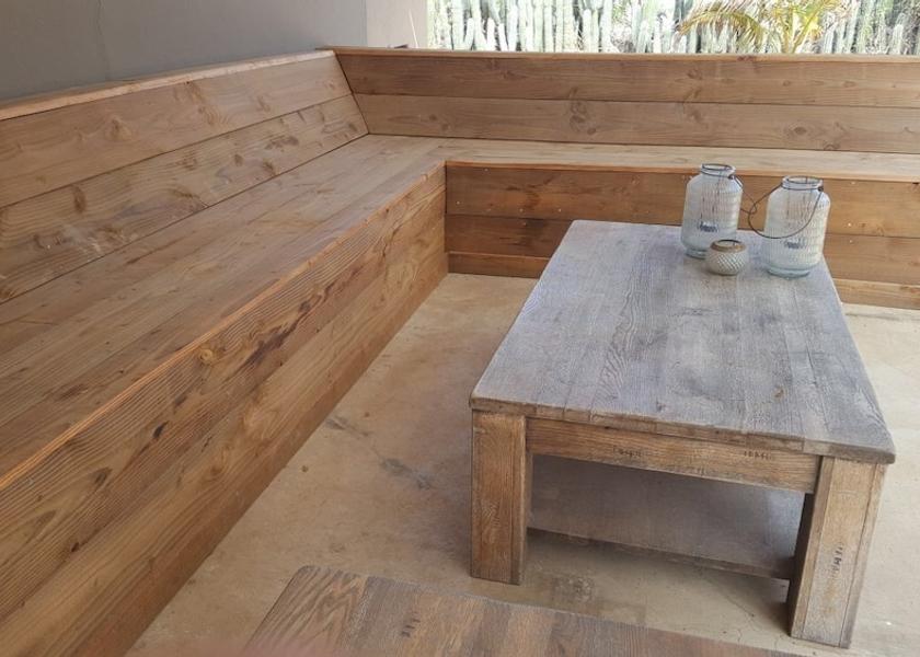  Kralendijk Interior Entrance