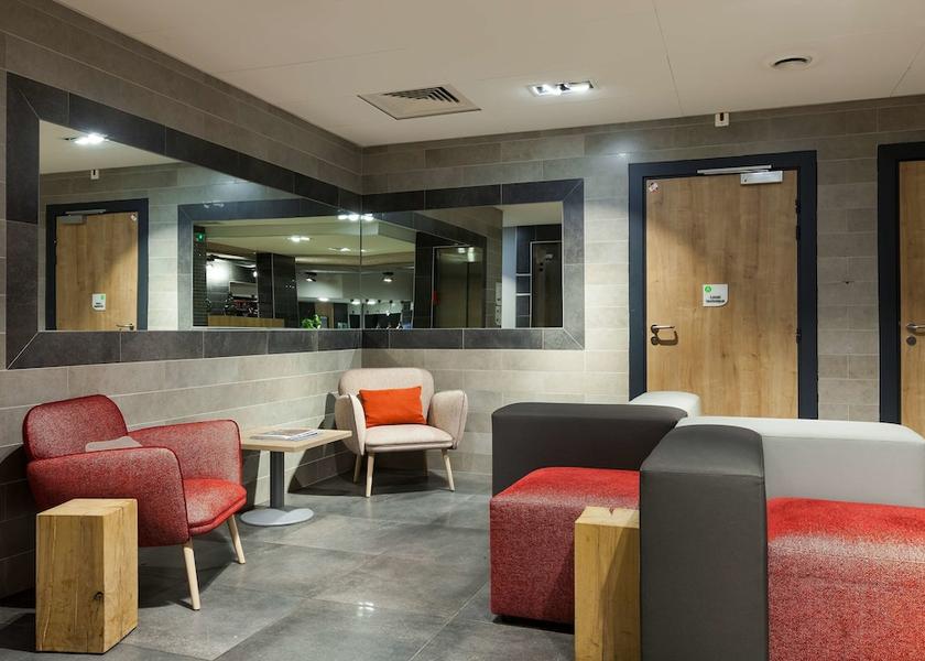 Grand Est Talange Lobby