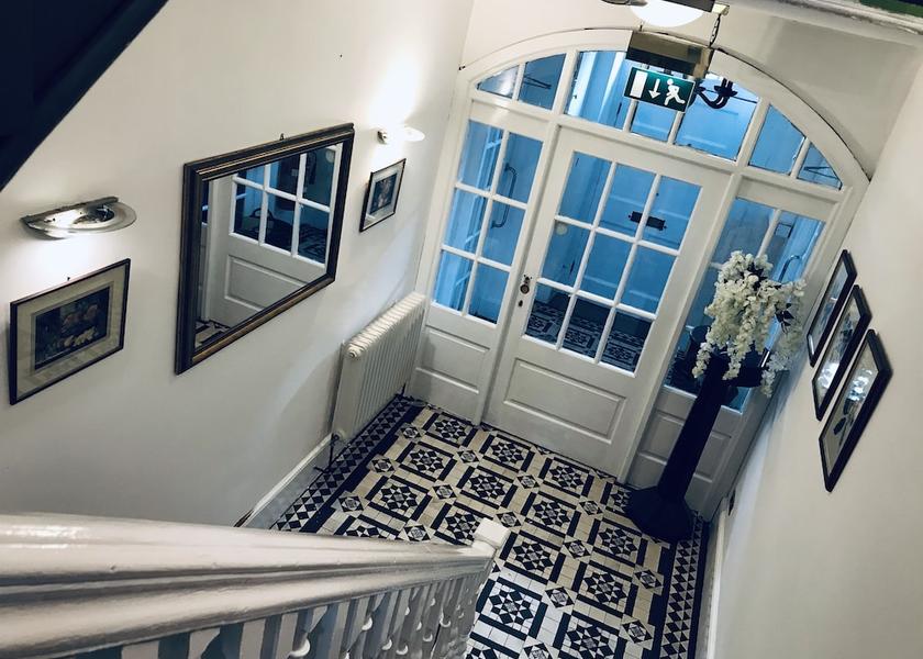 England leek Interior Entrance