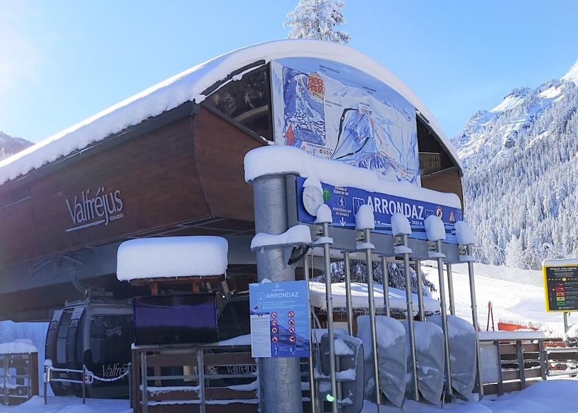 Auvergne-Rhone-Alpes Modane Exterior Detail