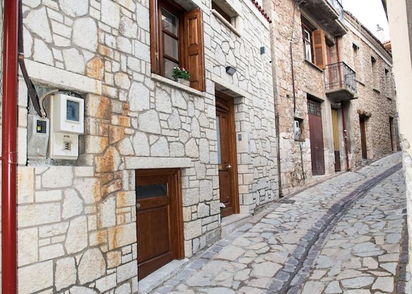 Central Greece Distomo-Arachova-Antikyra Facade