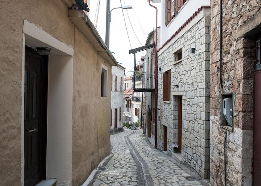 Central Greece Distomo-Arachova-Antikyra Facade