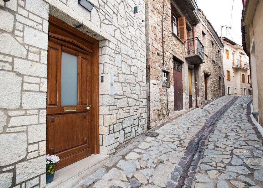 Central Greece Distomo-Arachova-Antikyra Facade
