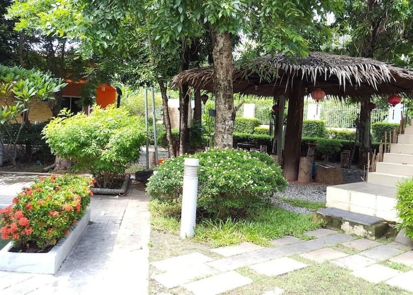 Bangkok Bang Sao Thong Exterior Detail